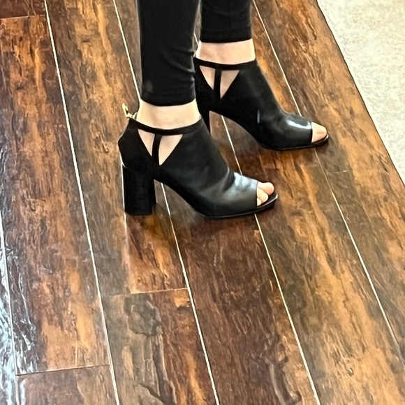 Louise et Cie Block Heeled Leather Peep Toe Booties - Picture 7 of 11